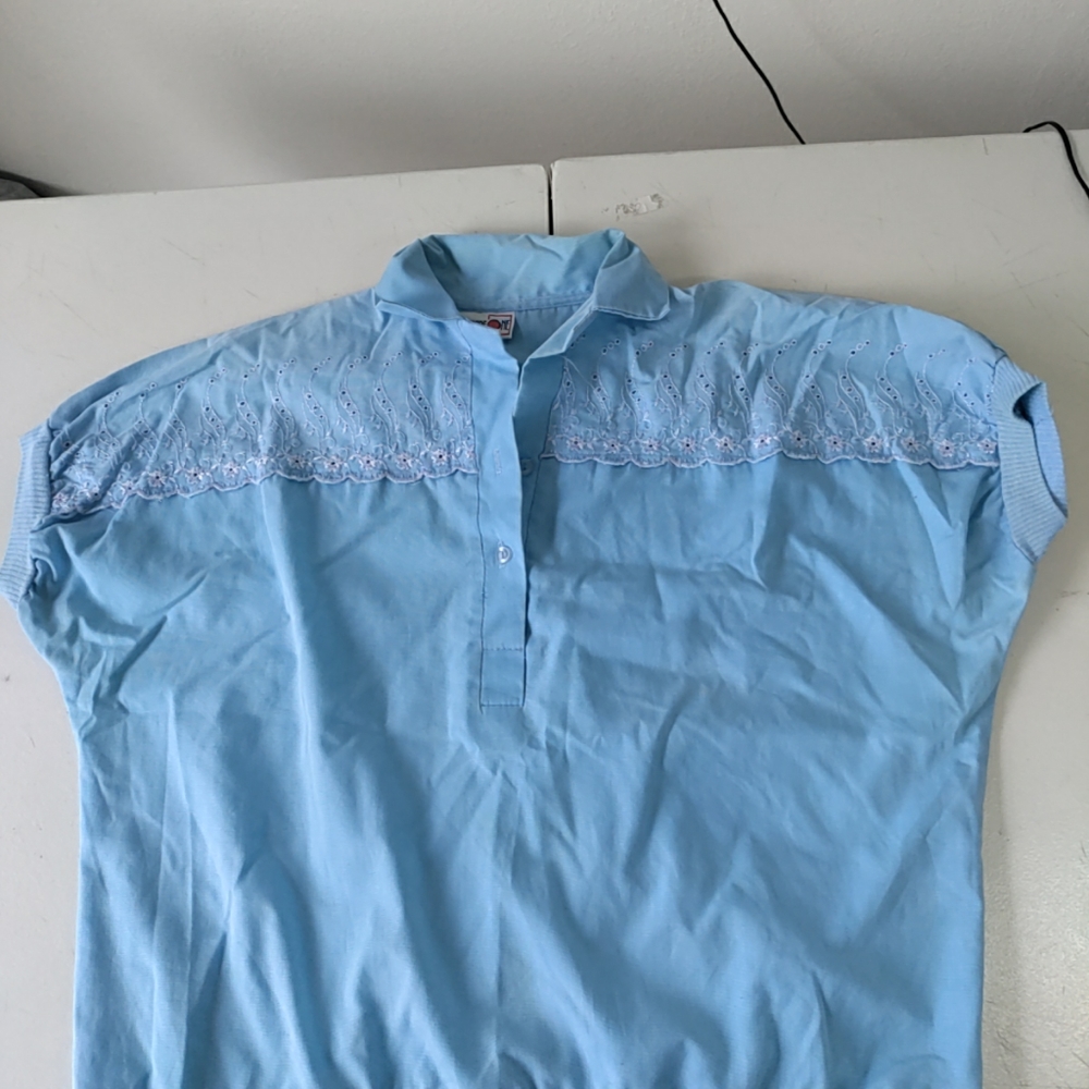 Vintage square one women's shirt size medium